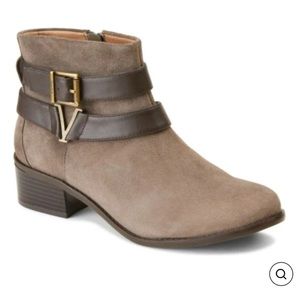 Vionic “Mana” Water Resistant Ankle Strap Boot in Greige